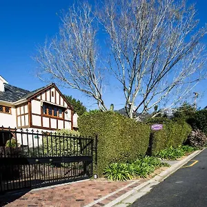Knightsbury Guest house